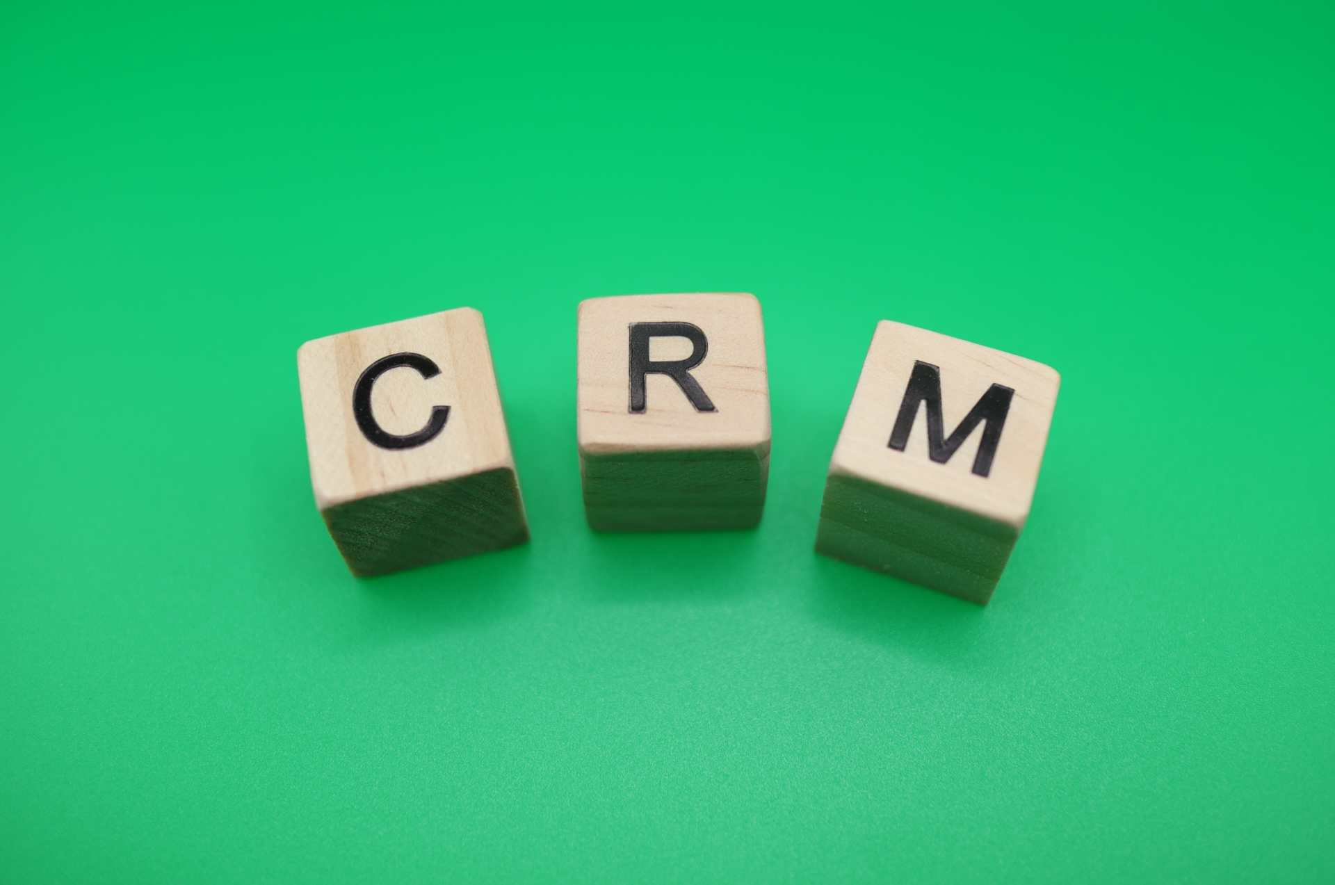 LINEをCRMに活用する方法!外部ツールと連携するべき?活用例や成功させるポイントを紹介!