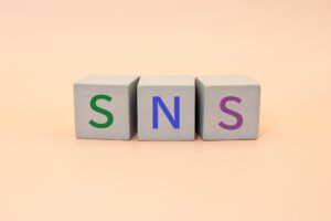 LINEとSNSの違いは?LINEがSNSに含まれると言われる理由も紹介