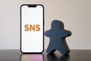 LINEはSNSに入るのか?そもそもSNSの定義は?それぞれ解説します!