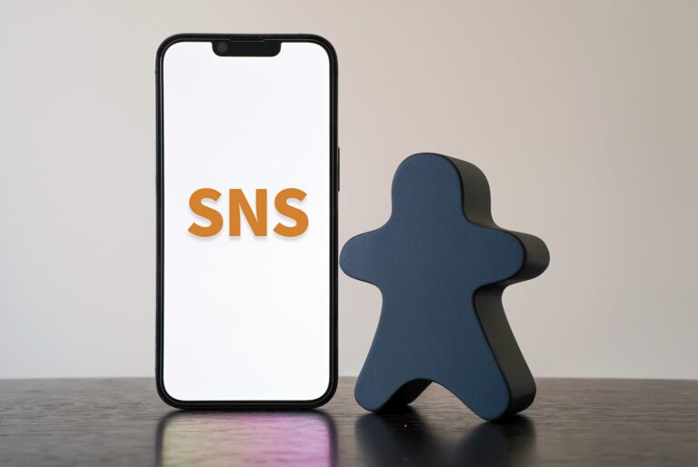 LINEはSNS？そもそもSNSの定義は？それぞれ解説します！