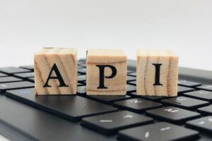 アフィリエイトにおけるAPI連携とは?主要なASPが提供するAPIも紹介!