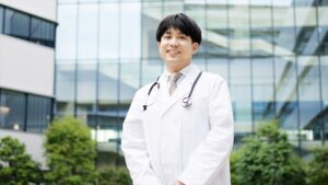 介護・医療業界のLINE活用例を紹介！LINEが必要な理由や活用時の注意点と対策も解説します！